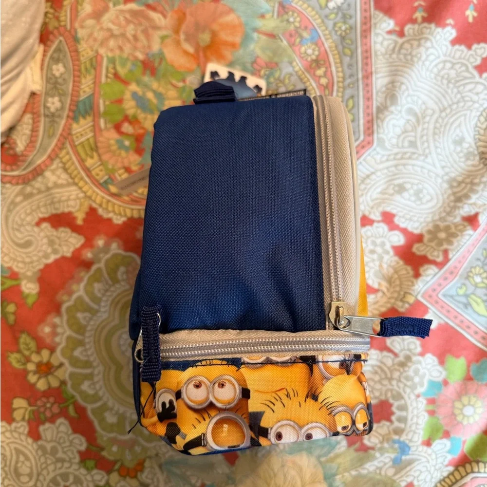 Minions Yellow Kids Lunch Bag Great for camp or school NWT